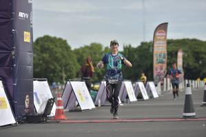 BIB: 0879, 
                            <button type="button" onclick="openModal(4921725)" class="btn btn-primary btn-sm float-right btn-popup" data-toggle="modal" data-target=".modal-high-quality">
                        <i class="fas fa-shopping-cart"></i> Add to Cart
                    </button>
                                            <button type="button" onclick="isThisMe(4921725, true)" class="btn btn-success btn-sm float-right btn-popup btn-isme hidden" data-toggle="tooltip" data-placement="bottom" title="นี่คือรูปของคุณใช่ไหม คลิกที่นี่เพื่อเอาเข้าอัลบั้ม">
                        <i class="fas fa-plus"></i> Add to album
                    </button>
                    <button type="button" onclick="isThisMe(4921725, false)" class="btn btn-warning btn-sm float-right btn-popup btn-isnotme hidden">
                        <i class="fas fa-ban"></i> Remove from album
                    </button>